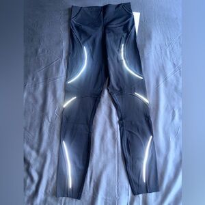 Base Pace High-rise run tight 25”